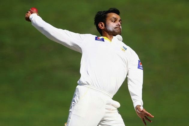 Hafeez Bowling action found Illegal and suspended from bowling in International Cricket.