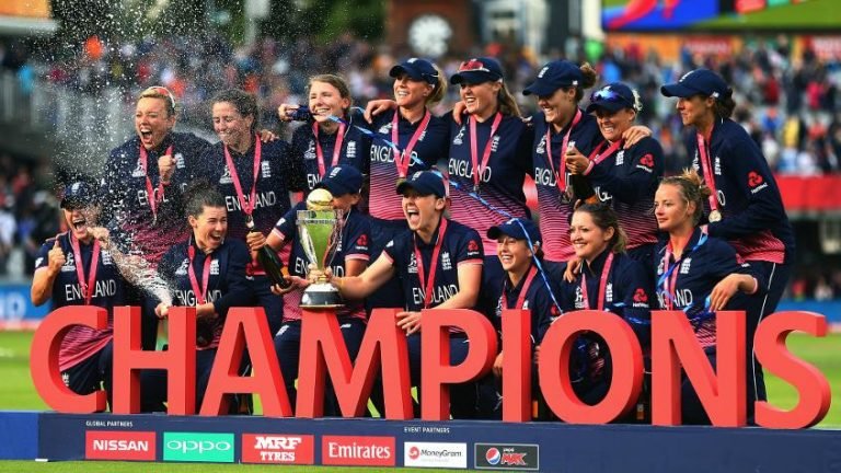 England Beat South Africa and reached final of ICC WWC 2017. Sarah Taylor Played an Excellent Innings