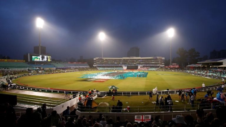 Tickets Sold of World XI v Pakistan, Waqar suggest to increase capacity of GSL