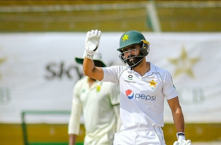 Fawad Alam Stands Pakistan, Favorable Position