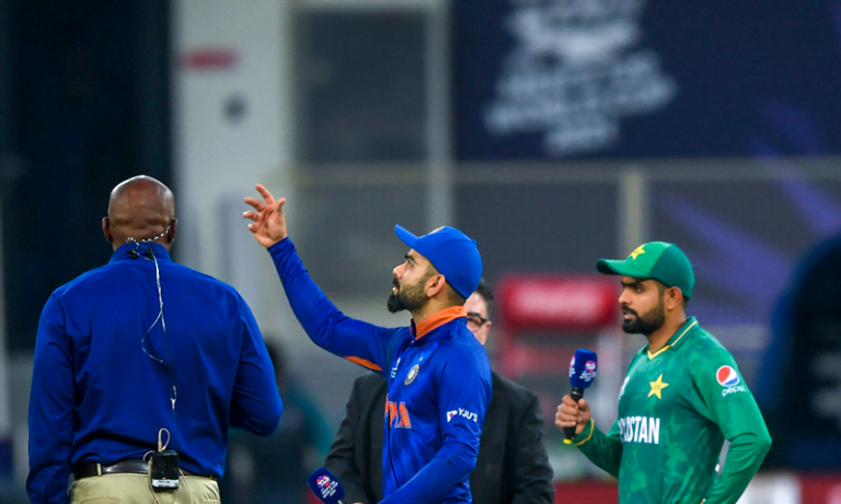 Pakistan won the toss and elected to bowl First, Babar Azam looking for first Victory of ICC History in Rival Cricket Crazy Nations