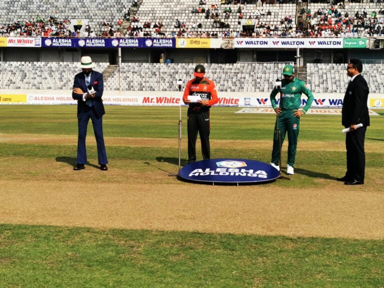 Pakistan beat Bangladesh by four wickets in First T20 at Dhaka, Series lead 1-0