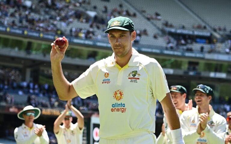 Indigenous Scott Boland in Style Debut on Boxing day! Australia won the Ashes (3-0), 6 wickets in 4 overs for 7 runs at MCG