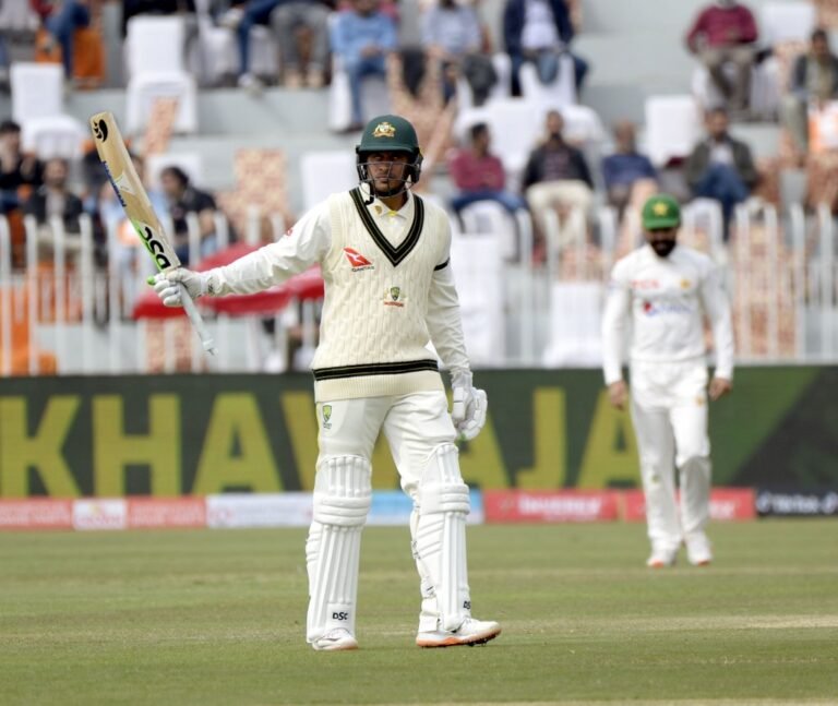 Pindi Test! Australia on 271/2, Openers Usman Khawaja’s day but unluckily he missed his first century at home town for Australia.